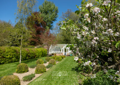 flowers, cottages with gardens, spring, summer, dog friendly, cottages with grounds, 5 star, five star, luxury, cliff hosue, cliff farm, cliff house farm, self catering