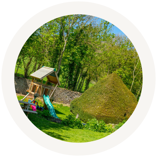 cottages with gardens, play equipment, holiday cottages, things to do with kids, childrens play equipment, cottages for family, cottages for famlies